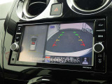 バックモニターが付いているため、車庫入れも安心です!