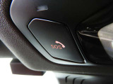 SOSコール/エアバックが展開するような深刻な事故において、自動でSOSコールを発信します。車内で急病人が出るような緊急時は、手動で発信可能です。
