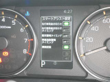 車線逸脱警報などの機能がメーターで操作できます。