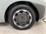 純正スチールホイールキャップ付です!タイヤサイズは185/65R15