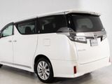 ★展示前点検実施★特殊な機材も用いて、全車点検を実施しております!