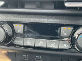 運転席・助手席にはシートヒーターが付いています。