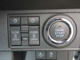 運転席からもスイッチ1つでリヤドアを開閉する事ができます。