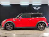 気密性の高いMINIは外観のかわいらしさとは裏腹に、外の雑音を遮り、高級感のある快適なドライブをお楽しみいただけます。