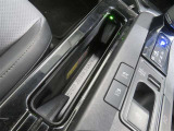 スマートフォンのワイヤレス充電機能を搭載しています。