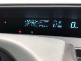 大型メーターで視界も良好な運転席廻りです。運転時の視線移動が少なくて済むので、安全性にも一役かってくれます。