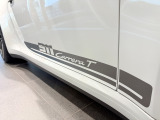 お車でお越しの方は、新御堂筋に面しておりアクセスが便利です。新名神「箕面とどろみIC」や名神「吹田IC」など、各方面の主要道路からスムーズにご来店いただける、お車でもアクセスしやすい好立地です。
