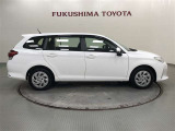 【まるごとクリーニング】シートを取り外し、車内を徹底洗浄。隅々まで丁寧に仕上げています。