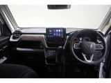 必要な装備を使いやすい位置に配置した機能的な運転席まわり。操作感や車両感覚など、ぜひ運転席に座って確かめてください。