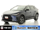 電気の力で心地よく駆け抜けるトヨタ認定中古車のbZ4Xです。電気自動車ならではの静粛性に優れた快適空間と静かな走りを実現しています。