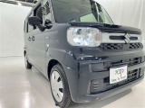 明るいライトが夜道を明るく照らしてくれます。 運転する上で、道路状況をいかに早く認識できるか重要なポイントです。 白色光が暗い道も明るく照らしてくれますよ。