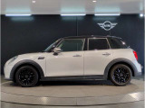 気密性の高いMINIは外観のかわいらしさとは裏腹に、外の雑音を遮り、高級感のある快適なドライブをお楽しみいただけます。