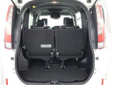 開口部の広いラゲージスペースは、ゴルフバックなどの荷物もラクラク積み込めます。
