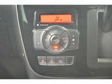 お好きな温度に設定すれば自動的に温度を調節、車内を快適空間に仕上げてくれます。