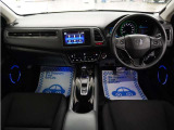とても握りやすいステアリング!運転手の気持ちがそのまま伝わるかのような反応をしてくれます!小物入れや各ボタンの配置にこだわり、とても使いやすいです !視認性も良好なのでロングドライブもお任せ下さい!
