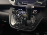 オートエアコンで快適な車内温度を演出してくれます!