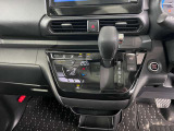 オートエアコンで快適な車内温度を演出してくれます!