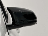 ドアミラーに内蔵されているフラッシャーは視認性も良く安全運転に一役買ってます。