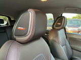 「BOSEパーソナルプラスサウンドシステム」運転席と助手席のヘッドレスト内蔵スピーカーを含む計8つの高性能スピーカーと最先端DSP内蔵アンプを組合わせ、ライブ会場にいるかのような音の広がりと臨場感を楽しめます