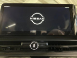 【メーカー純正ナビ】インテリアに溶け込むスタイリッシュな「専用設計」メーカーナビを装備♪視認性や操作性など基本性能にも優れ、より上質なカーライフをお楽しみいただけます。