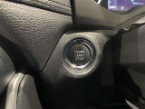 【キーレス】少し離れた場所からでもボタン一つでドアの開錠・施錠ができるのでとっても便利!
