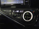 車内を快適に、オートエアコンを装備しています。