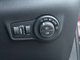 オートライトを標準装備しております。