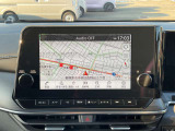 ハンズフリーフォン、VICS(FM多重)、ボイスコマンド、Bluetooth対応、USB接続、HDMI接続、Apple CarPlay ・ Android Auto 連携機能、AM/FMラジオ、NissanConnect サービス対応、iPod対応