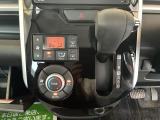 滑りにくく、なじみやすいウレタンハンドルです