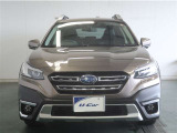 走りと実用性を両立した人気SUV!高い走行性能と広い室内で、あらゆるシーンに対応出来るモデルです。