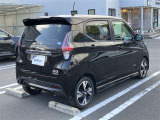 広々とした車内空間に優れた燃費性能。更にデザインも上質で人気のお車です!