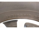 195/65R15   車両装着標準タイヤサイズです。 タイヤのご相談もトヨタモビリティ石川にお任せください