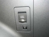 災害時にも安心。家庭用電化製品が使用できるAC100V、1500Wのコンセント付きです。