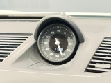 ご納車後は最寄りのポルシェセンターにてメンテナンス、保証をお受けいただけます。