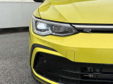LEDマトリックスヘッドライト「IQ.LIGHT」。対向車や先行車を検知し、LEDを個別制御。まぶしさを抑えながら、夜間の視界をしっかり確保。