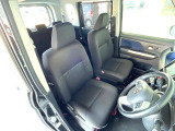運転席シート廻りは使用感も少なく、良好な状態となっています。丁寧に使われていたことがよくわかりますね。