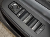 電動格納式ドアミラー・パワーウインドウを装備しています。