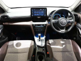高いホールド性で運転姿勢が安定します。長距離ドライブでも疲れにくいのが魅力です。快適なドライビングライフをお送りください♪