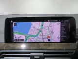 ◆iDriveを装備。操作系統をディスプレイから独立させることで、人間工学に基づいた最適な運転環境を実現しております。◆