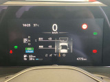 スピードメーター内にて各種設定のON・OFFができます。