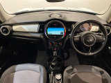 ◆LIBERALAは、輸入車選びの新たなスタイルを提案するインポート・セレクト・ブランドです。オーナー様となる方がクルマから直接感じる感性を第一にした、最良の一台との出会いをコーディネートいたします。