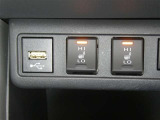 【シートヒーター搭載】シートを温めてくれる暖房機器です!長時間座っていると負担が掛かりやすい背中や腰、または冬場の寒い日に冷えやすい脚部に快適なぬくもりを♪
