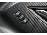 運転席のシートポジションメモリー機能は、登録済みの運転者と交代しても、シートポジションの変更の手間がかかりません。