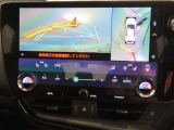 純正ナビ付です。もちろん車両後方を表示するバックガイドモニターが付いていて車庫入れ安心!