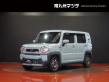 中古車専門再生工場にて熟練専任スタッフが丁寧に清掃、仕上げを実施しております。また、お客様に安心してご検討いただける様、公取協が定める基準に基づき車両検査を実施し、車両状態評価証を発行しております。