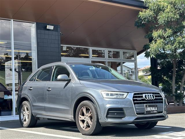 アウディ Q3 