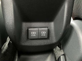 充電用USB端子付き。スマートフォンなどの充電に便利です。