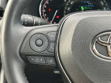 ステアリングスイッチ付きで運転中、前方から目線をそらすことなく、オーディオ等の操作が可能です!