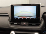 バックモニターを装備しています。車庫入れ時等に車両後方が確認出来るのでとても便利です。