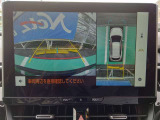 全周囲モニターが付いております。車庫入れがラクになります。